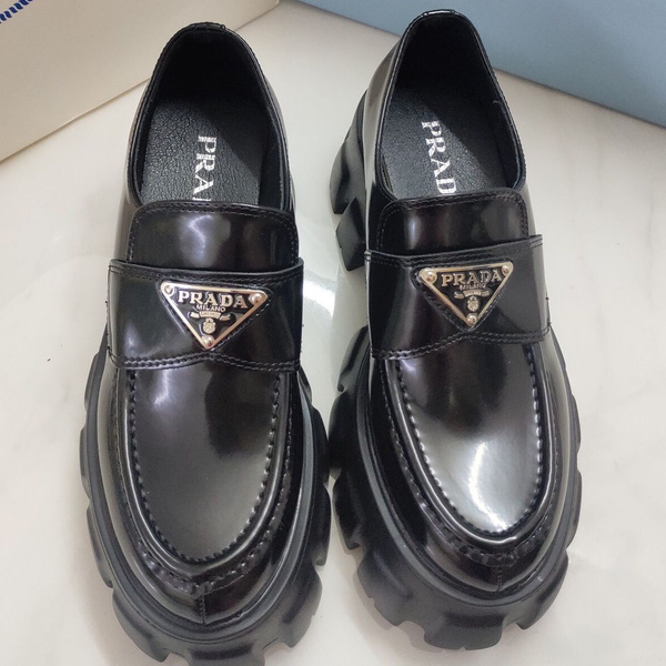 Лоферы Prada - купить с доставкой по выгодным ценам в интернет-магазине ...