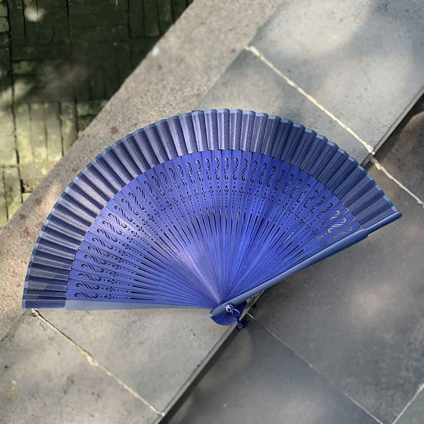 веер складной Изготовлен из шелка и бамбука - купить Веер по выгодной ...