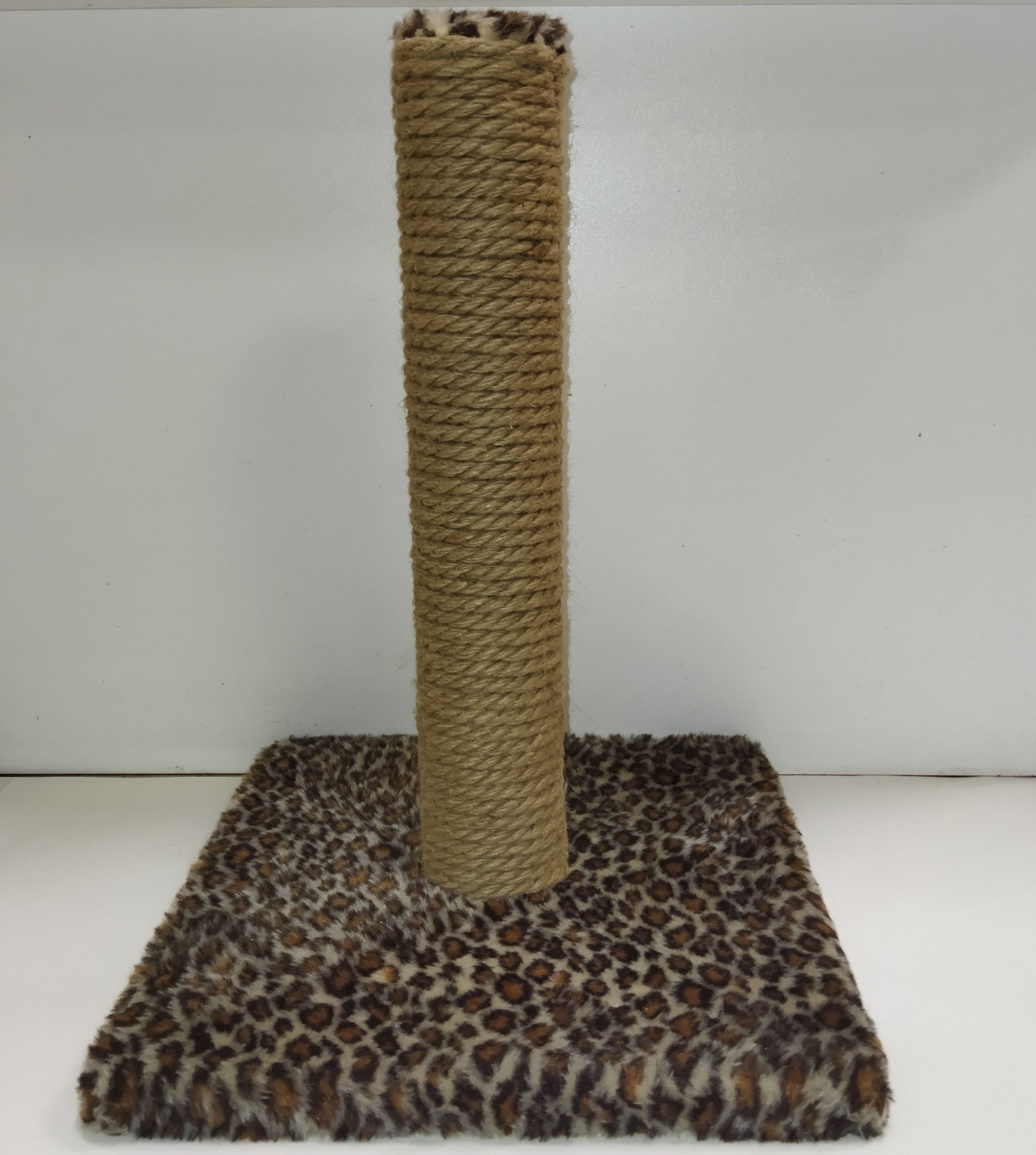 Джут для когтеточки. Джутовый ковролин. Когтеточка джут. Когтеточка плоская джут. Когтеточка для кошек джутовая.