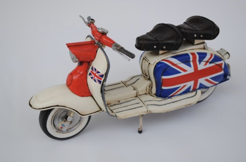 Модель мотоцикла коллекционная Миниатюра Ретро Мотобайк 1968 LAMBRETTA Масштаб 1/8