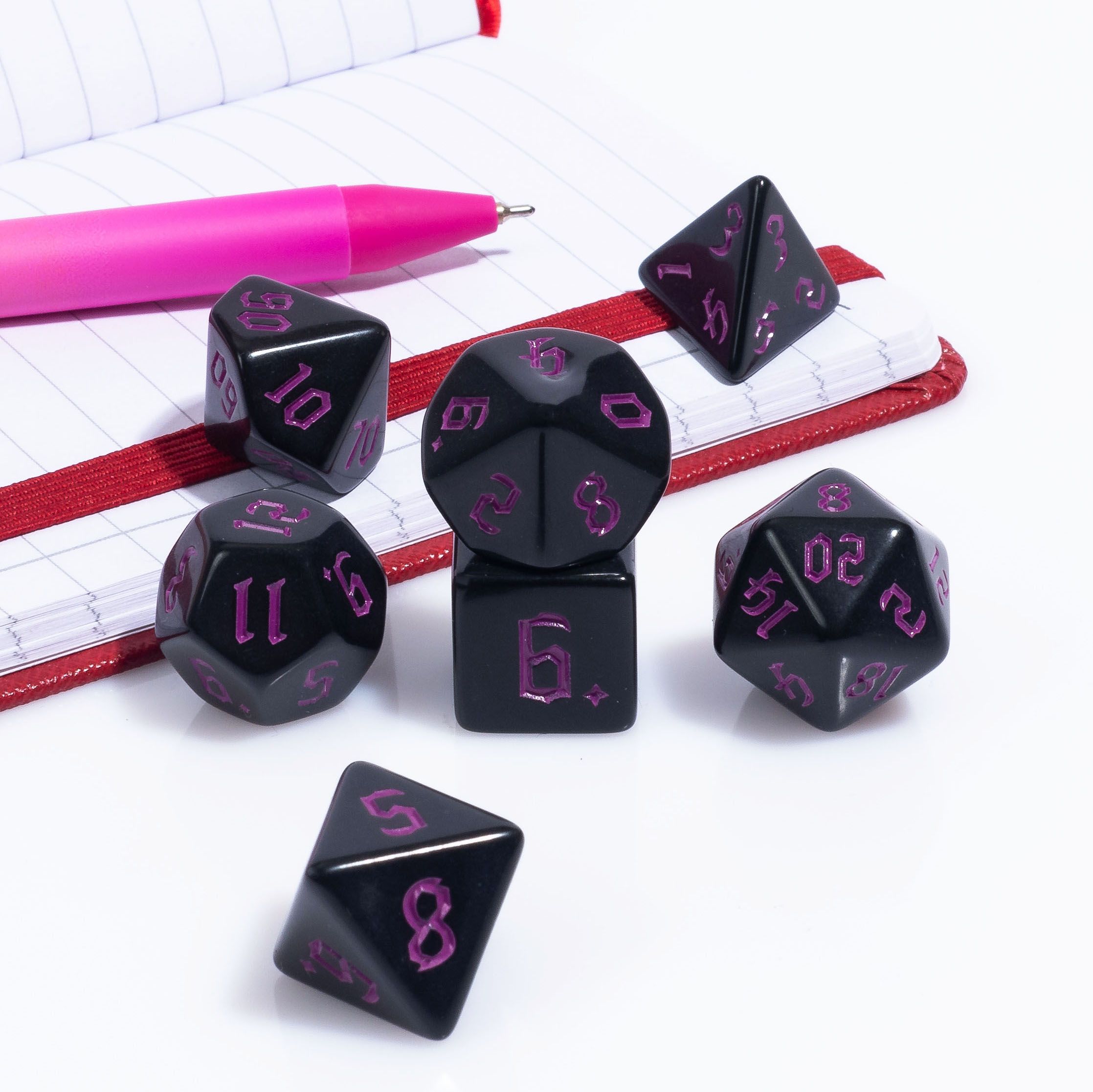 Кости игральные для Dungeons & Dragons, кубики для DnD и настольных ролевых  игр (дайсы ДнД) 7 шт. - купить с доставкой по выгодным ценам в  интернет-магазине OZON (761701363)