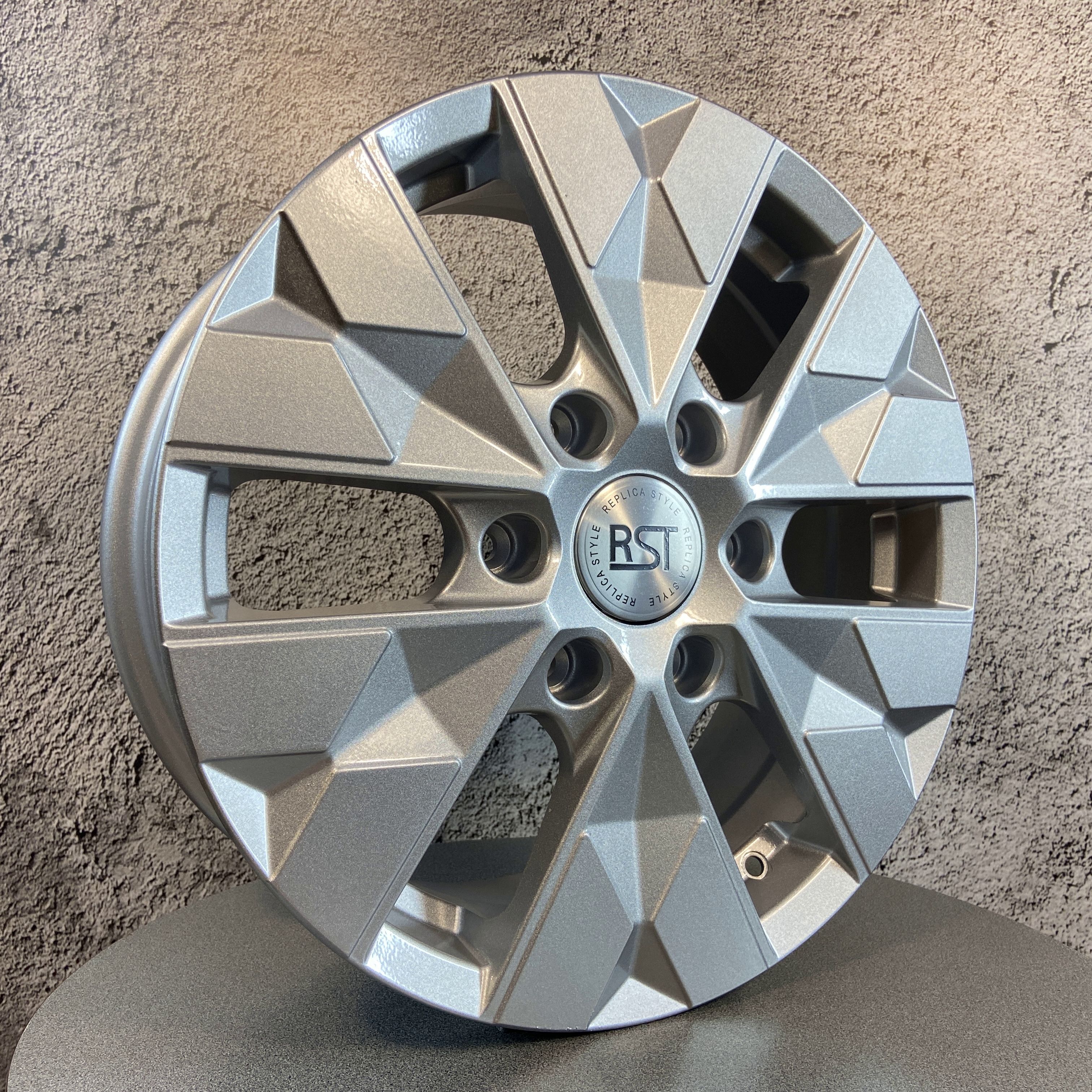 RST  Колесный диск Литой 17x6.5" PCD6х139.7 ET48 D92.5