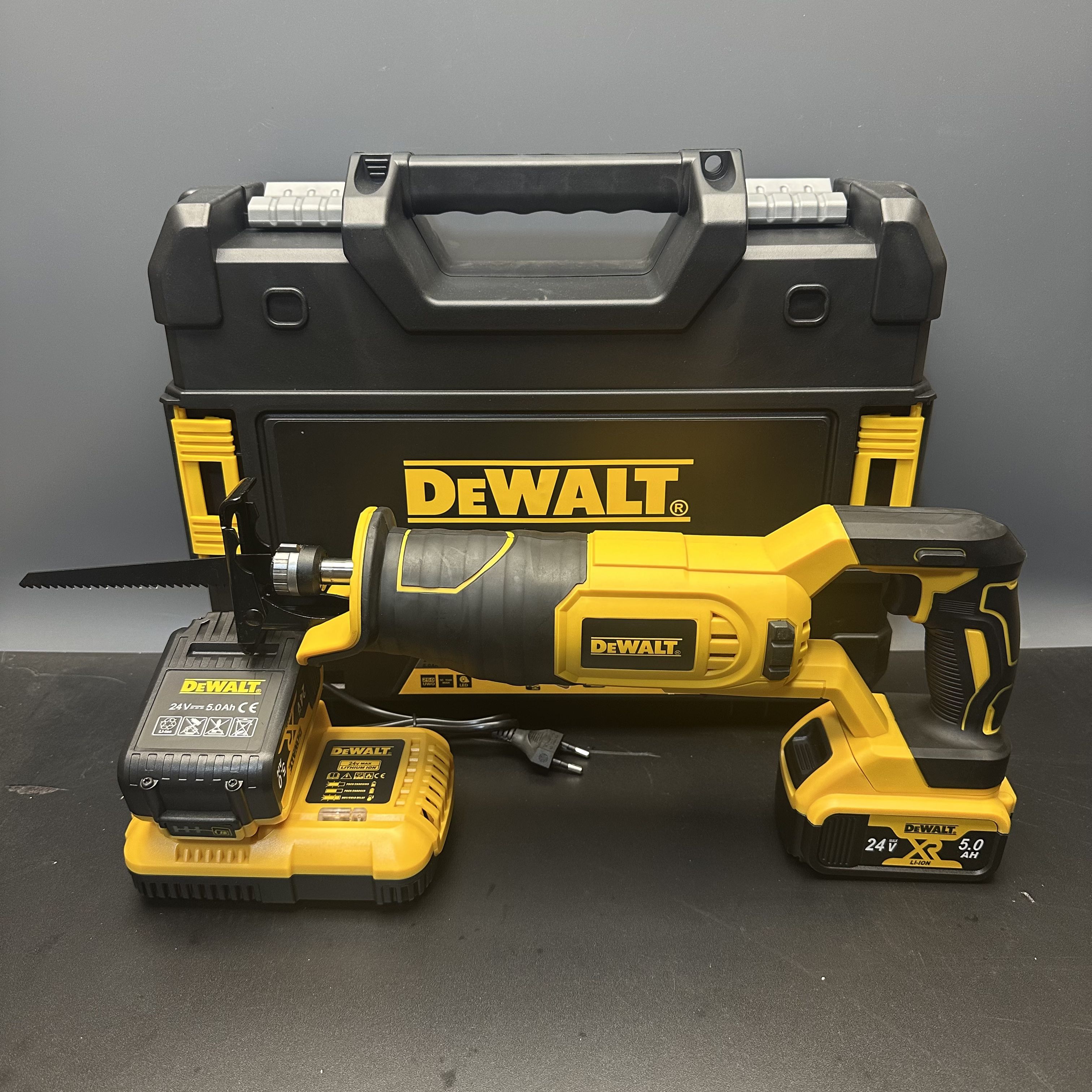 Аккумуляторная сабельная пила DeWALT 24 V 2АКБ DCS388T2