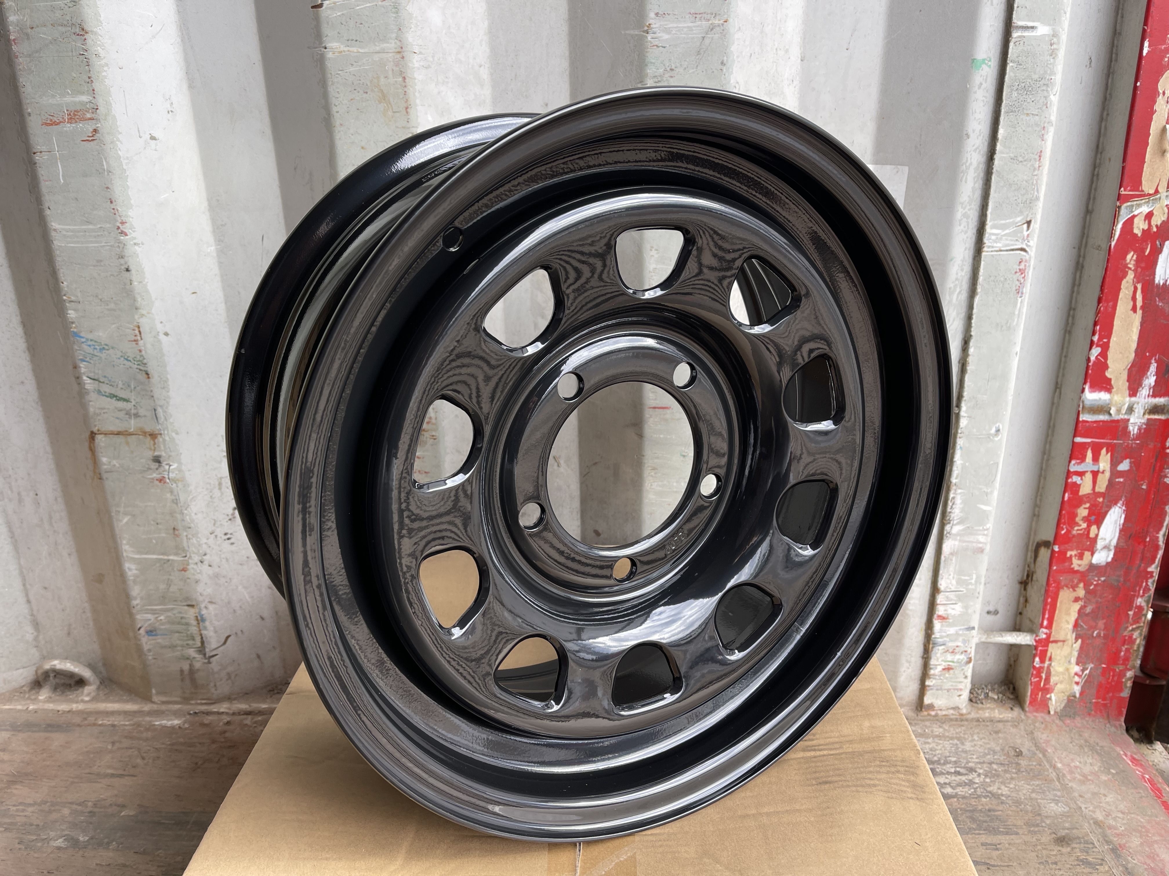 ZEPPКолесныйдискШтампованный16x7"PCD5х139.7ET30D110