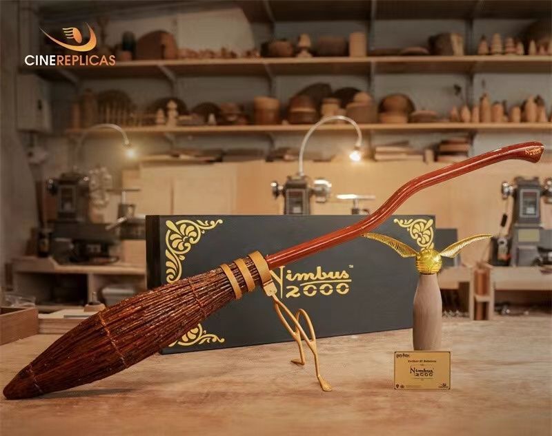 МетлаNimbus2000-ГарриПоттерНимбус2000-Глобальнаяограниченнаясериявмасштабе1:2синдивидуальнойнумерацией