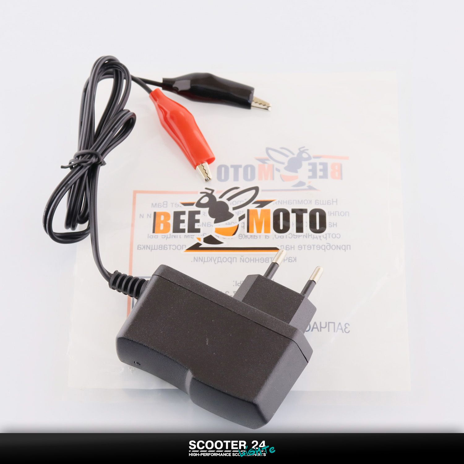 Зарядное устройство для АКБ аккумуляторов мотоцикла мопеда и скутера 12V 1 А/ч