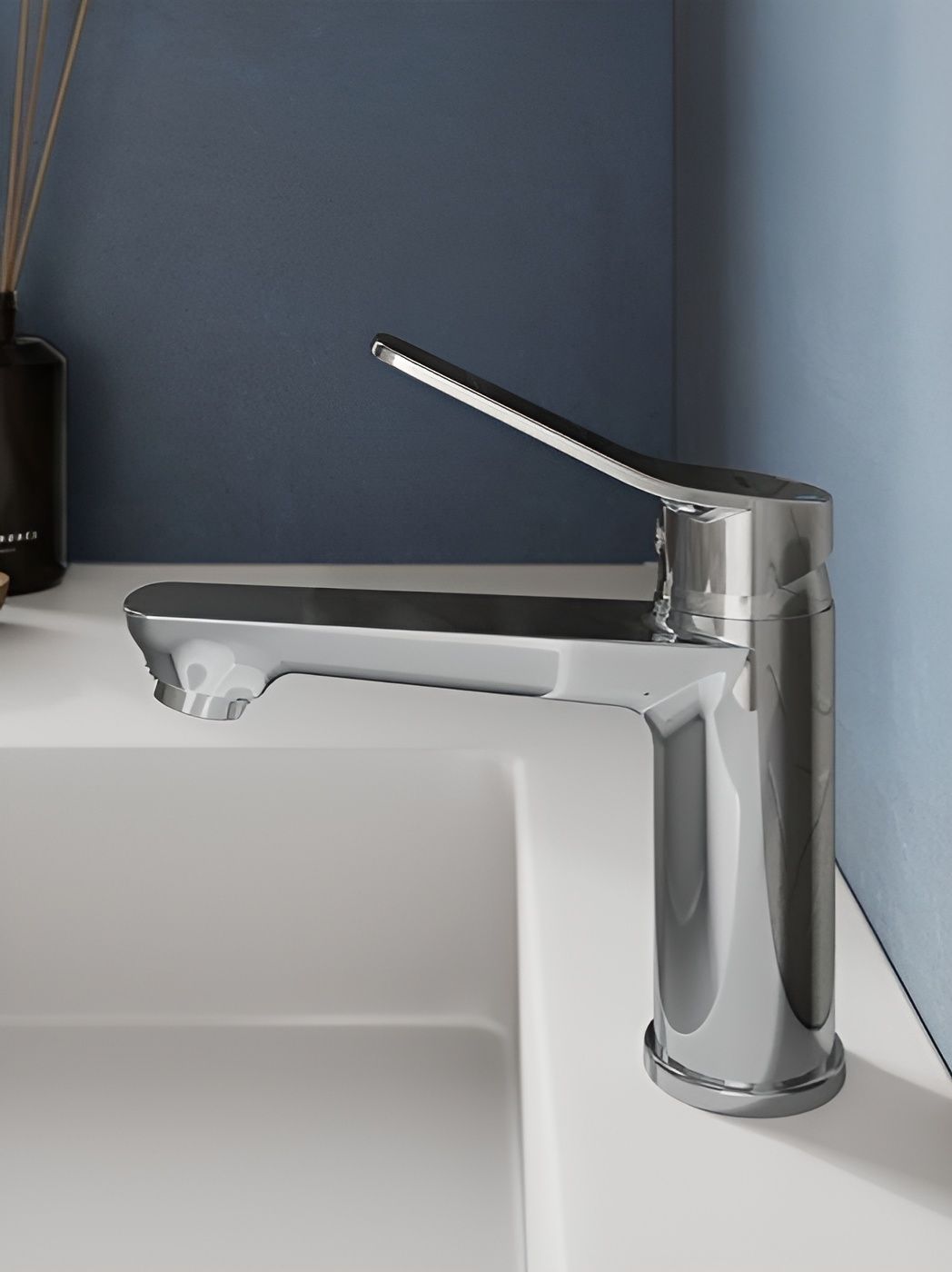 Фото товара на маркетплейсе ozon Смеситель для раковины Milardo, латунь, глянцевый хром, Enjoy, ENJSB00M01