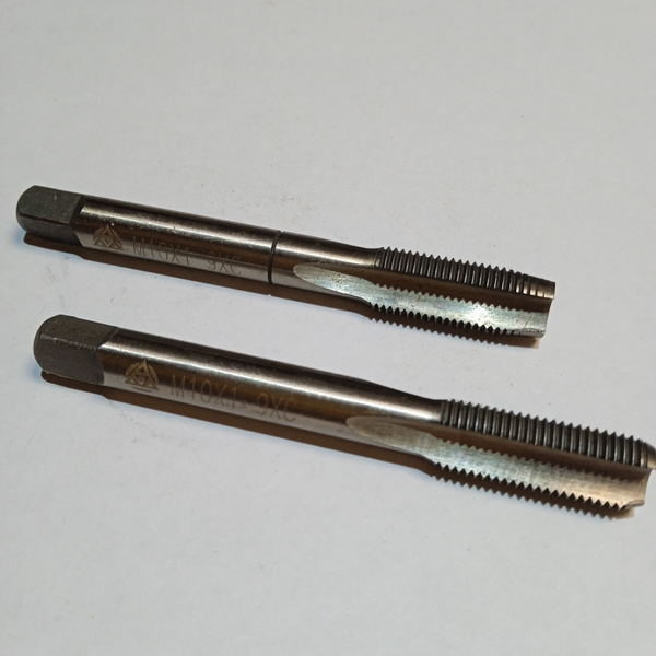 Метчик ручной М10х1 комплект из 2 шт. 9ХС ВИЗ - купить с доставкой по ...