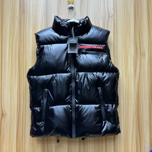Жилет Prada купить на OZON по низкой цене (1742428472)
