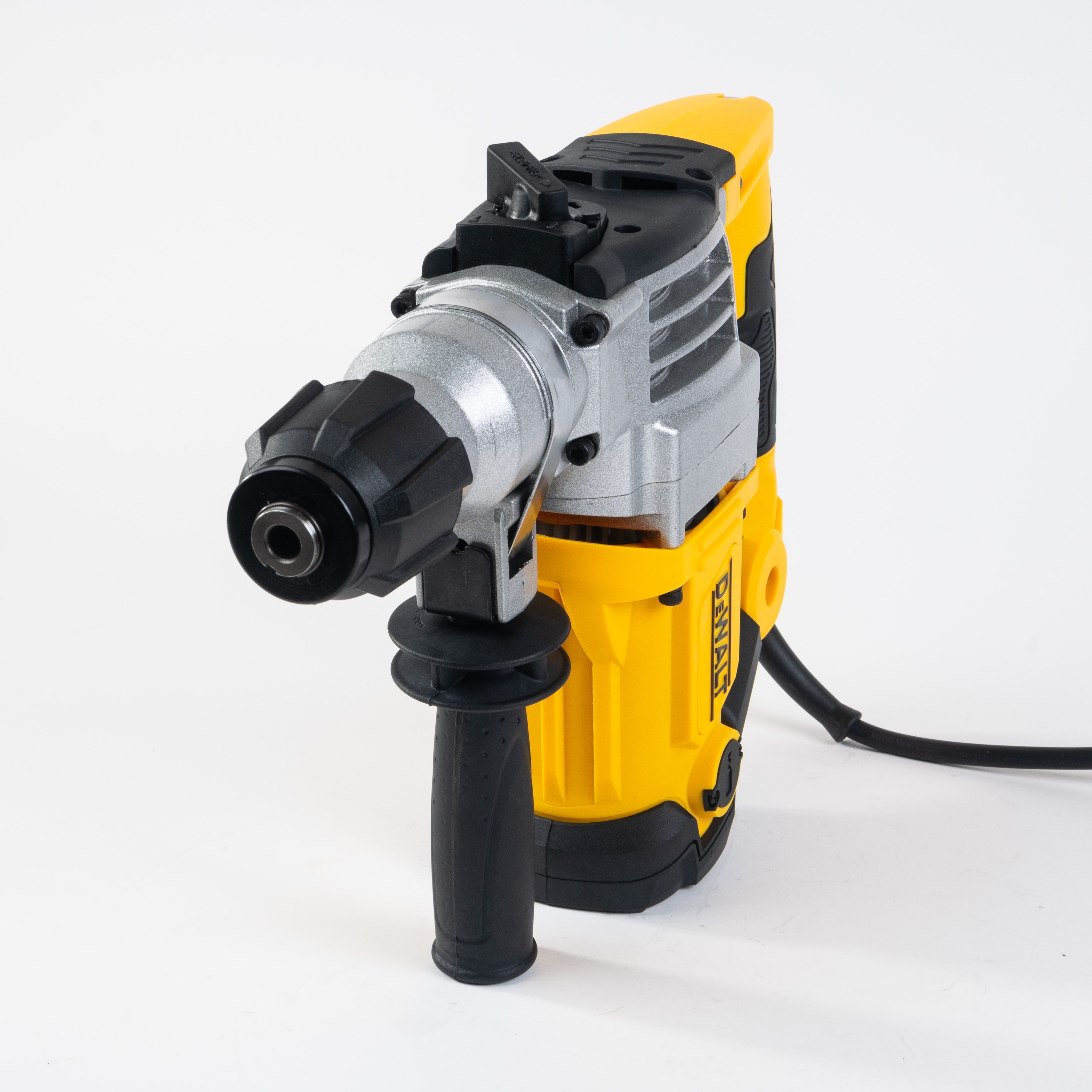 DeWalt Перфоратор 1680 Вт, 0 акк.