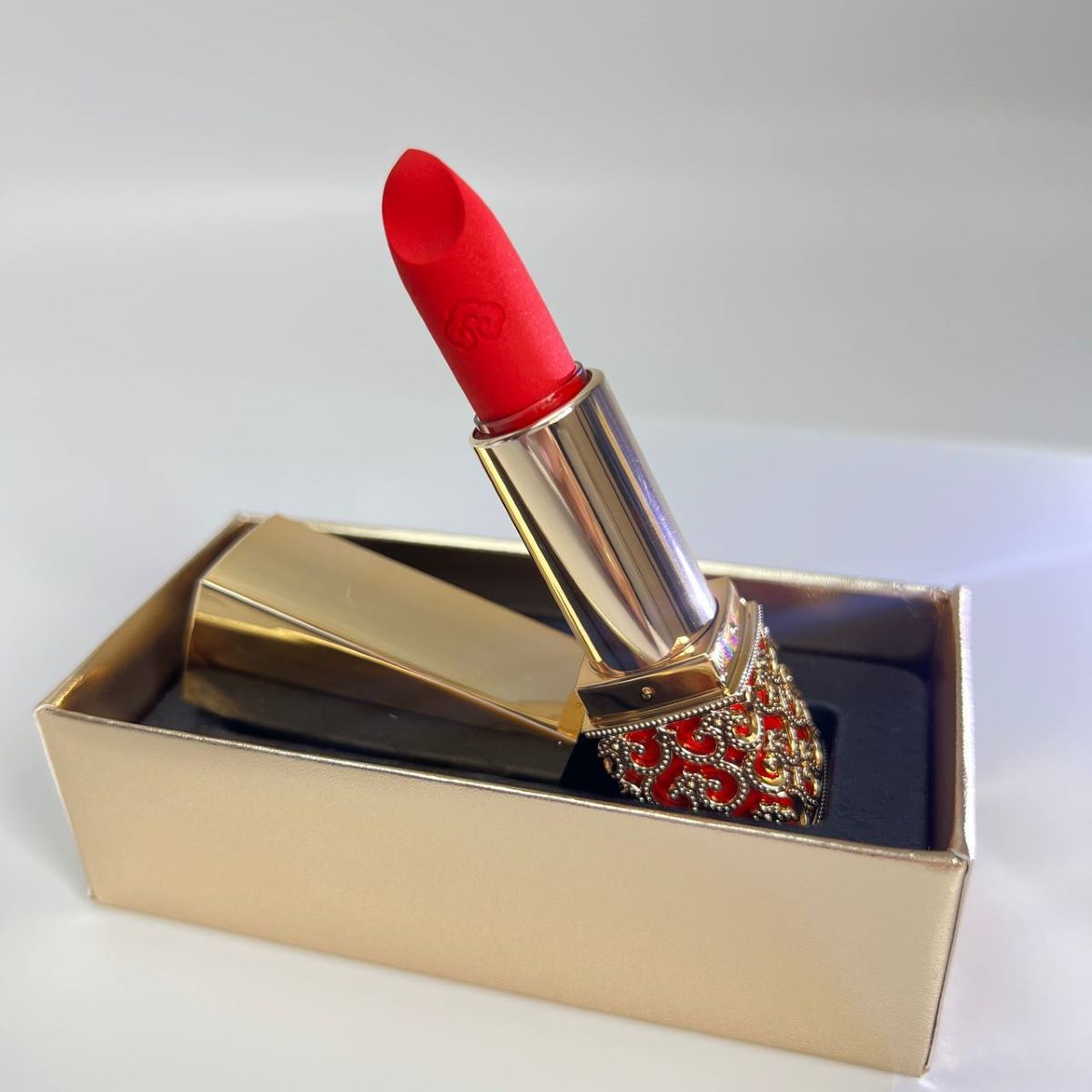 The History Губная помада Red Orange No24 (3,5гр) Gongjinhyang Mi Velvet Lip Rounge