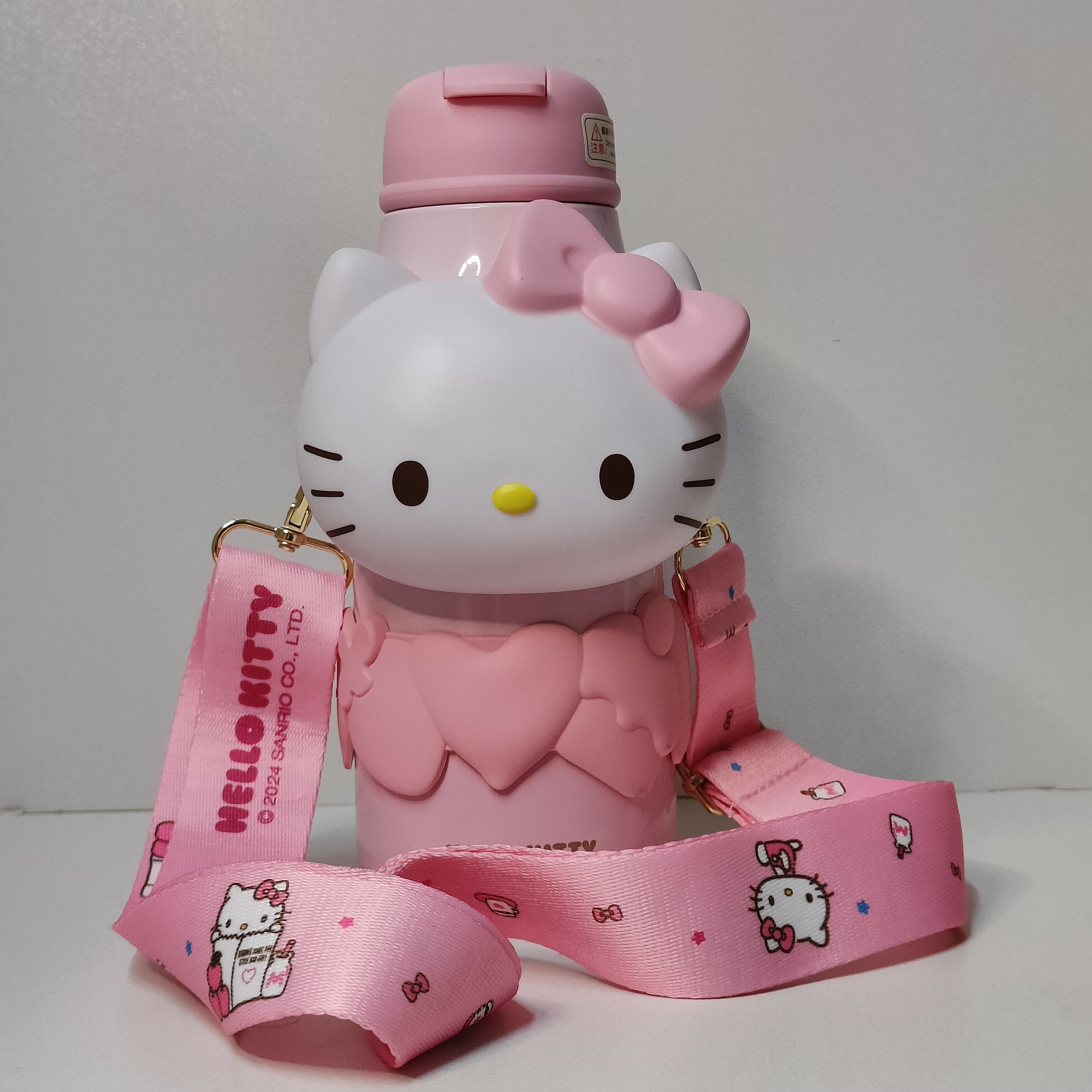 Термос Непроливайка, Отверстие для питья, Силиконовая вставка "Hello Kitty", 0.64 л