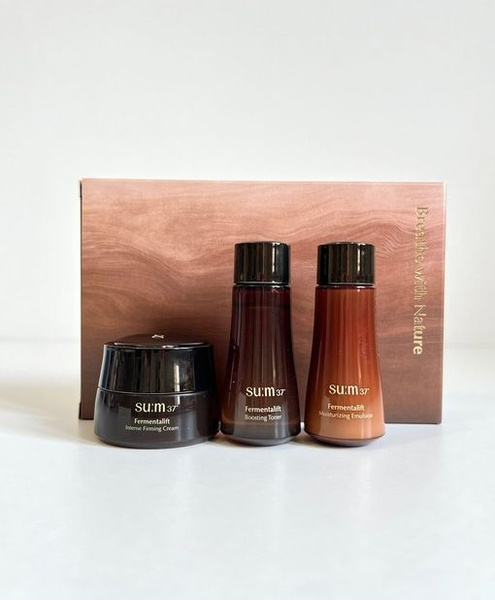 Su:m37 Люксовый набор миниатюр косметики для лица; бьюти бокс дорожный ...