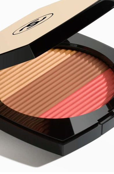 CHANEL LES BEIGES Румяна, бронзер и хайлайтер оттенок MEDIUM CORAL ...