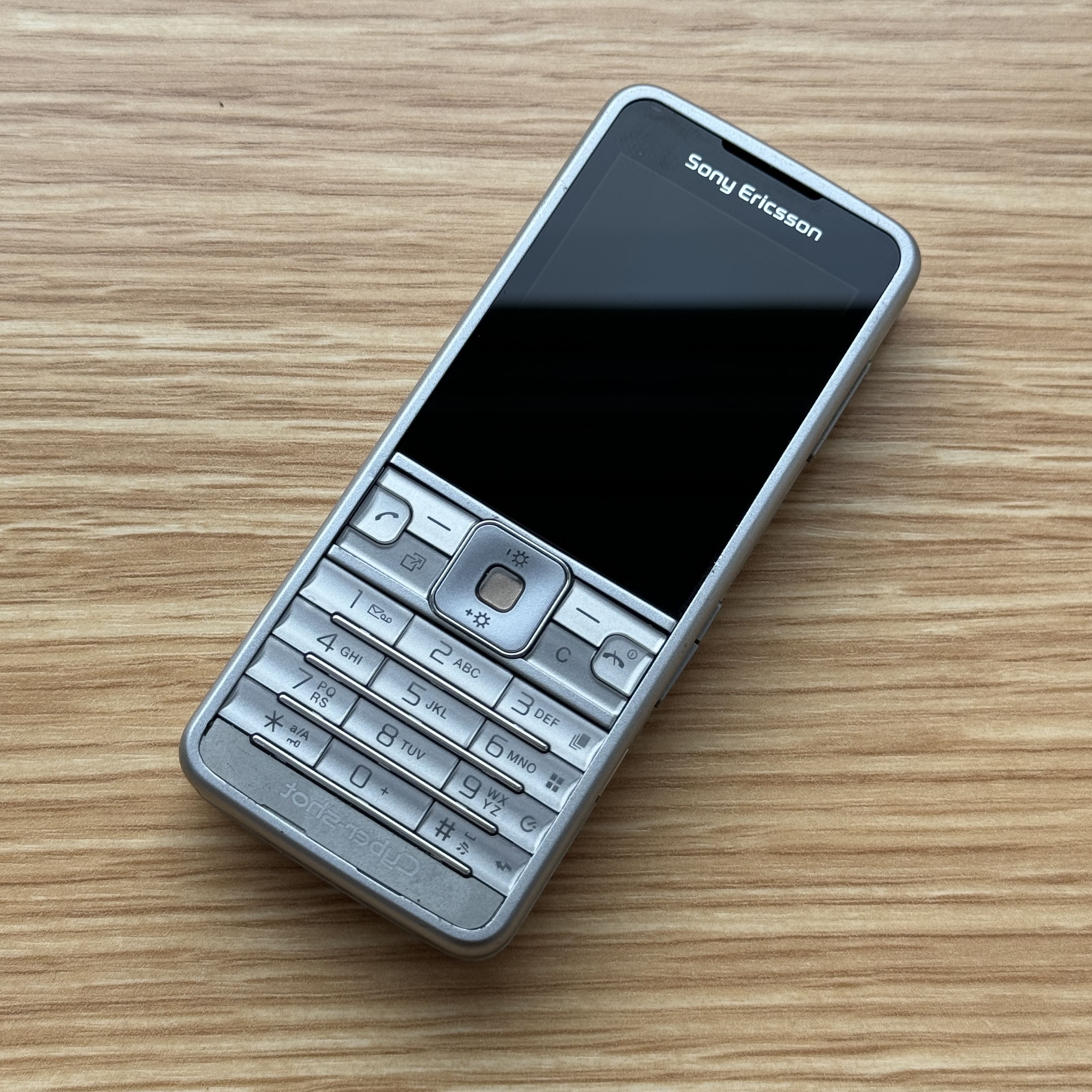 Sony Ericsson Мобильный телефон C901, белый