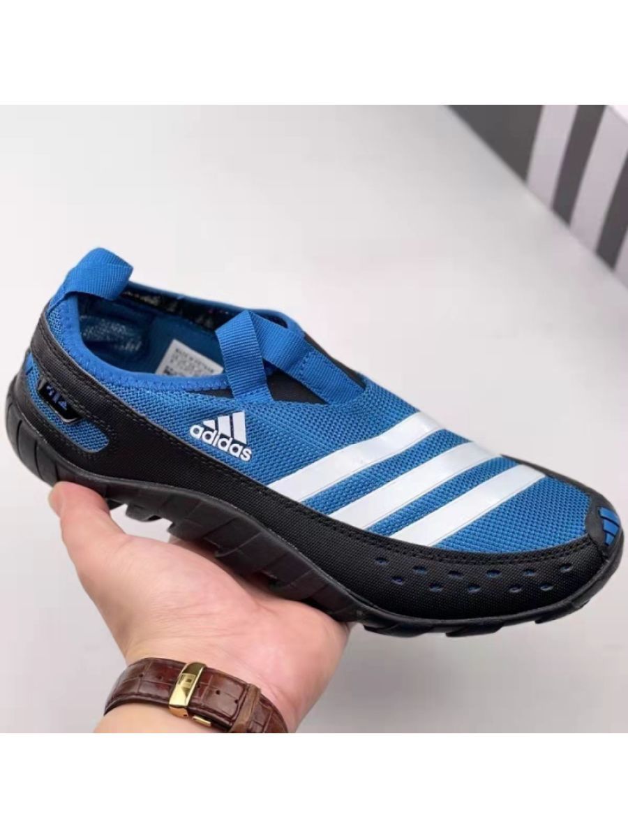 Аквашузadidas