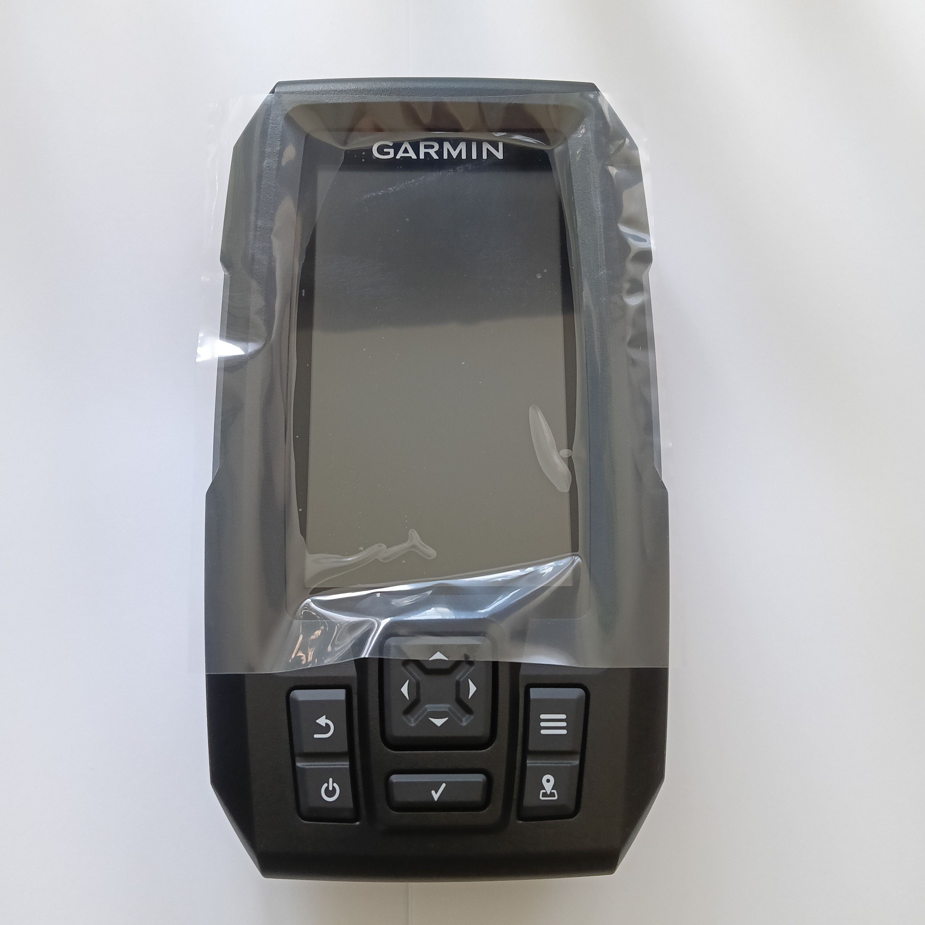 Экран эхолота Garmin Striker Vivid 4cv