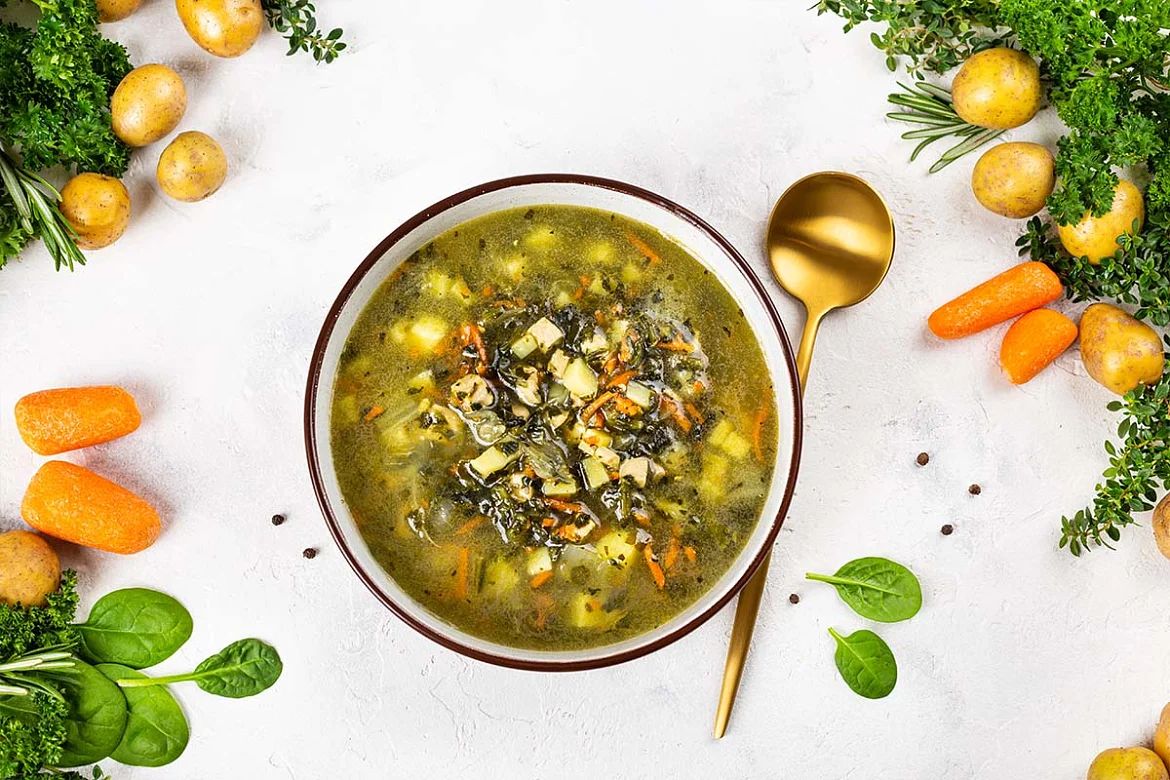 Щи зеленые с цыпленком 350 г