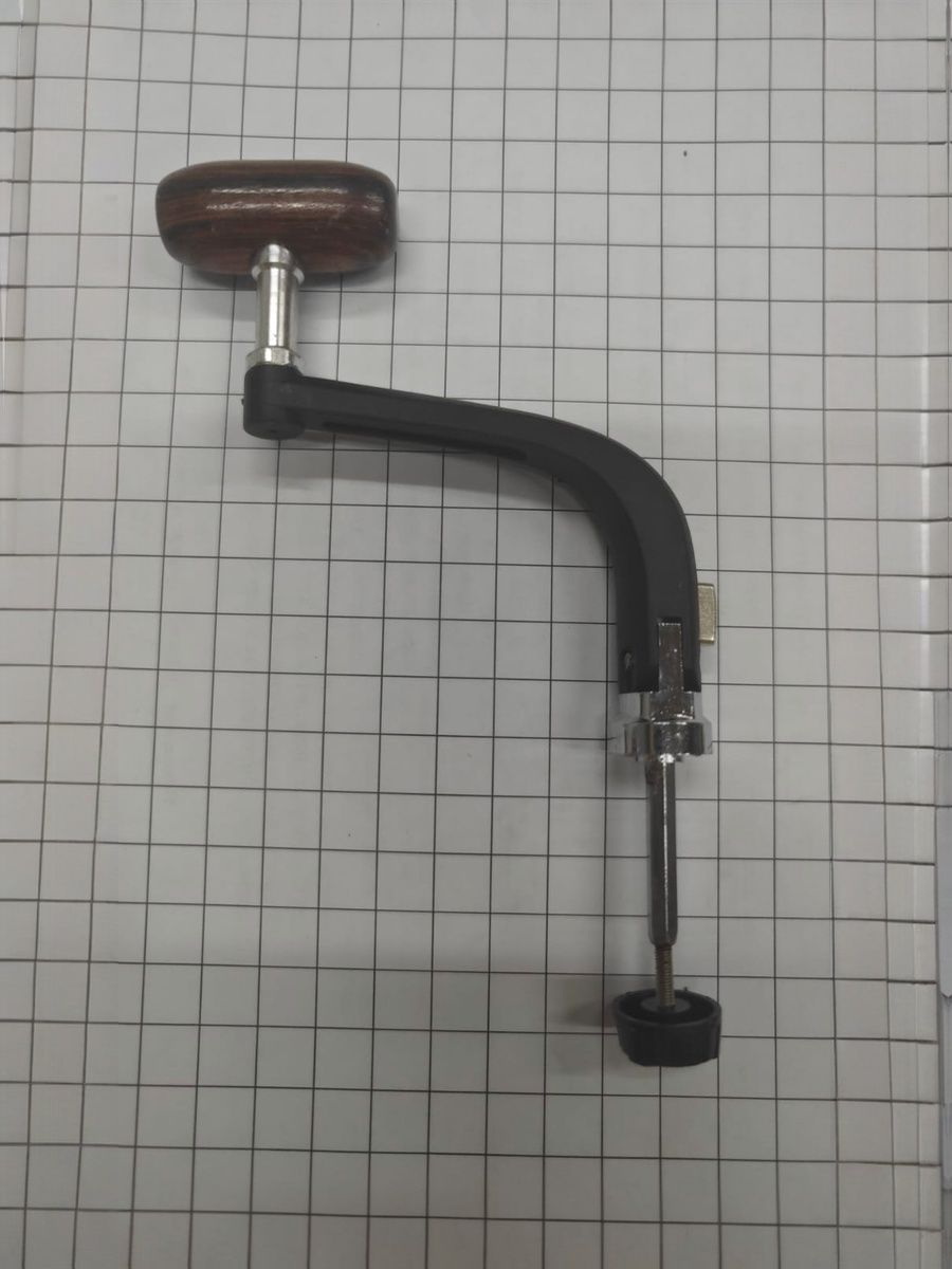 Ручка для катушки, длинная, деревянная; 1 шт.