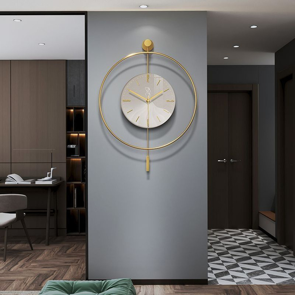 Круглые настенные часы используются для украшения фоновой стены, легкие ...