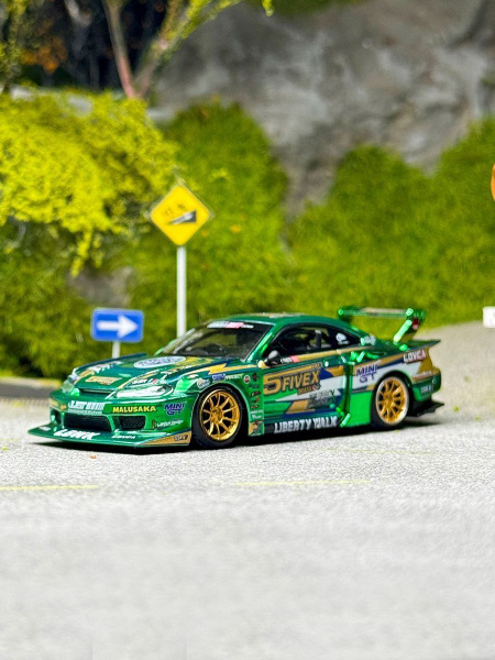 Chevrolet 1:64 Diecast Racing Cars MINI GT # 858 Nissan Silvia S15