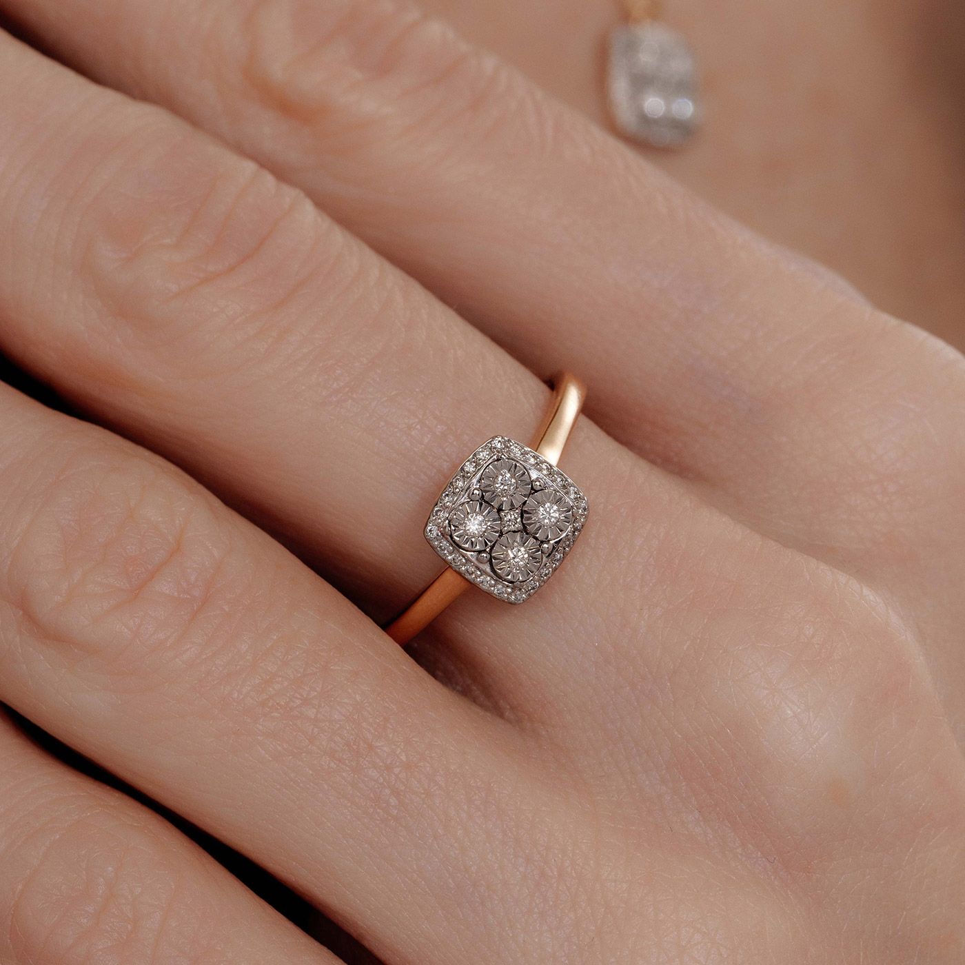 АЛЬКОР Кольцо золотое женское 585 пробы с 29 бриллиантами