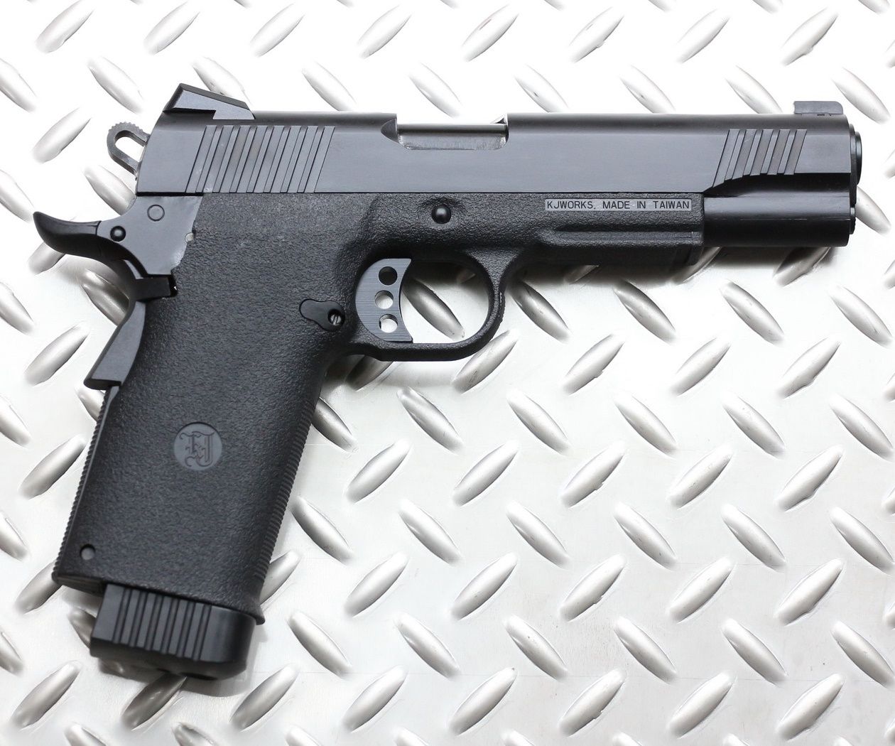 Пневматический пистолет KJW KP-11 Colt M1911 Hi-Capa CO2 Blowback 4,5 мм