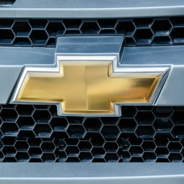 Эмблема Шевроле Нива/Chevrolet Niva (21,5 X 8 см золотая в корпусе ...