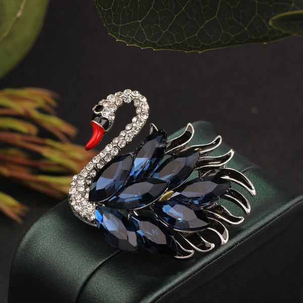 Крупная брошь женская бижутерия Лебедь. Декоративная брошь булавка ...