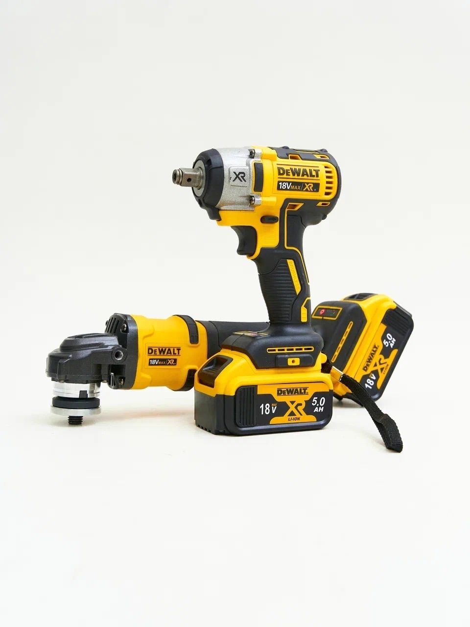 АккумуляторныйИнструмент2в1Dewalt