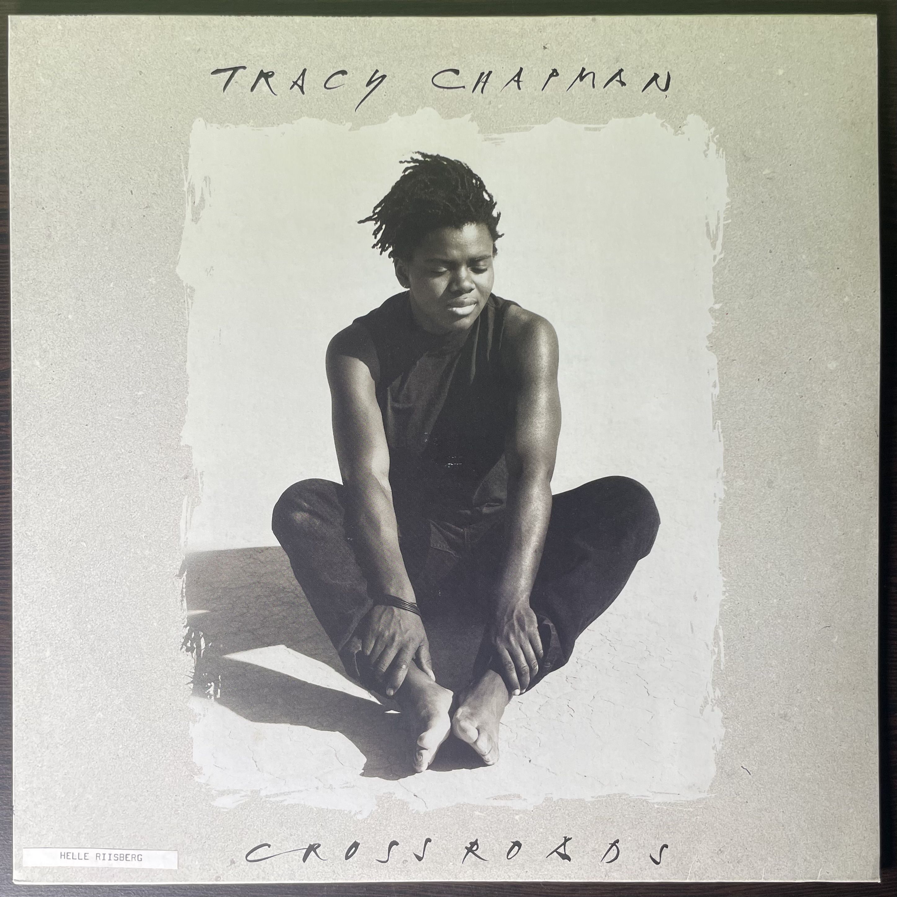Chapman песни. Tracy Chapman albums. Tracy Chapman фото. Chapman Tracy "Let it Rain". Tracy Chapman New beginning.