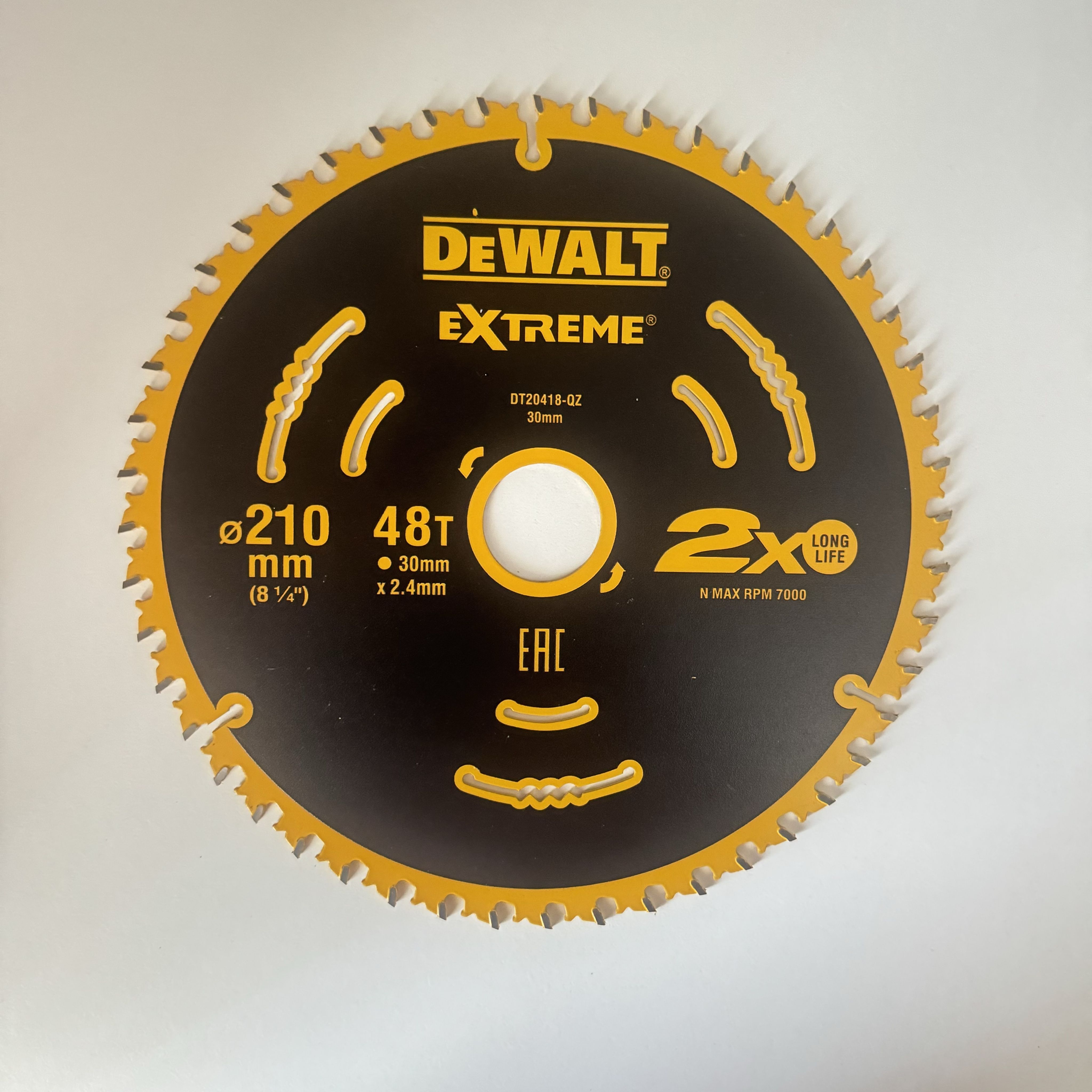 DeWalt Диск пильный 210 x 2.4 x 30; 48  зуб.