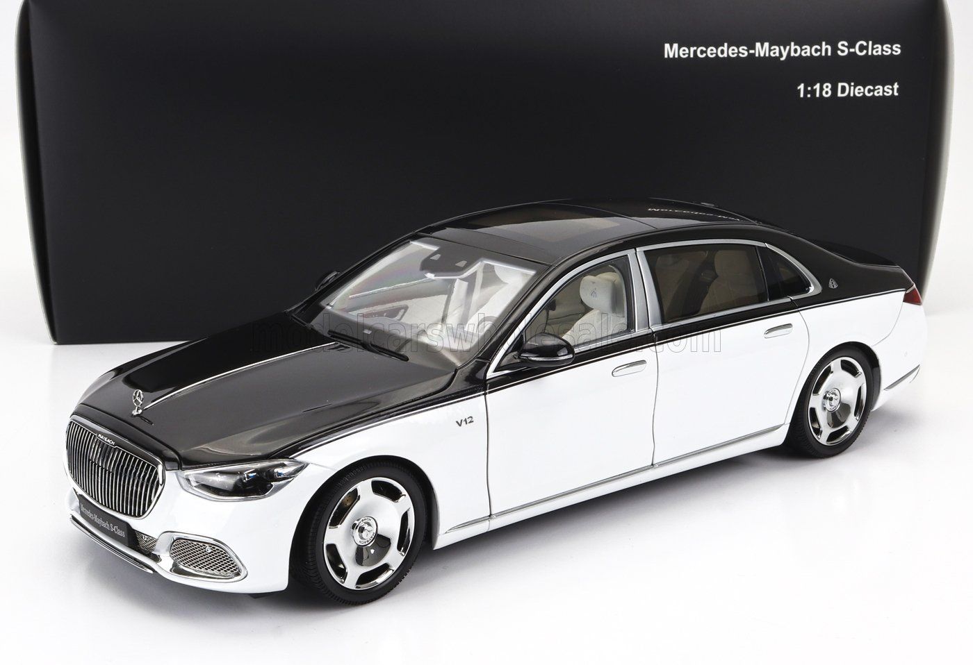 Модель коллекционная Mercedes W223 maybach S680 s-class 2023 white/black / мерседес майбах С680 бело-черный