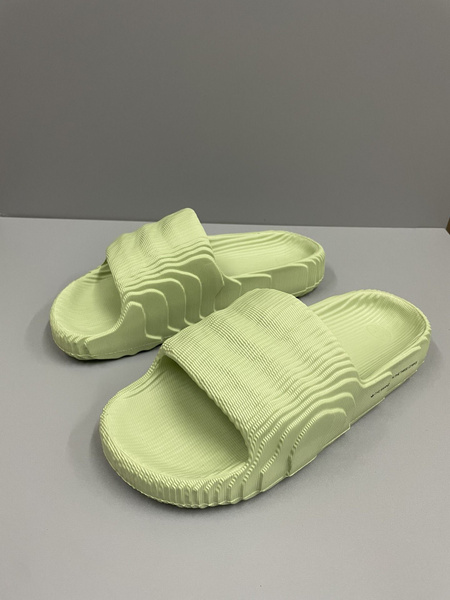 Тапочки adidas Originals - купить с доставкой по выгодным ценам в ...
