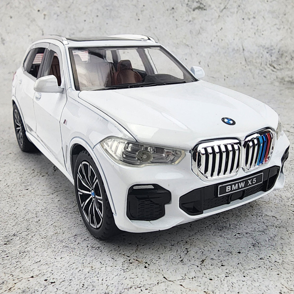 Машинка металлическая BMW X5 инерционная модель БМВ X5 1:24 белая длина ...