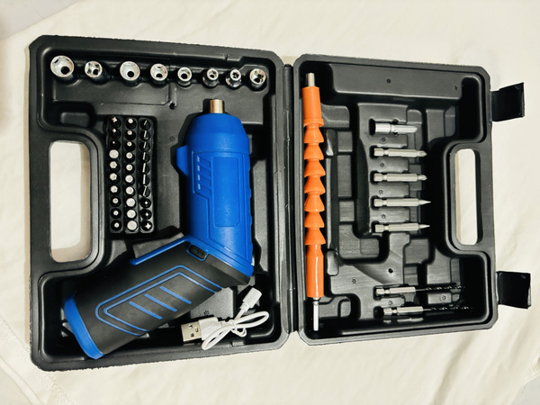 Отвертка аккумуляторная Макита с набором бит - купить по низкой цене в ...