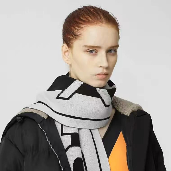 Шарф Burberry - купить с доставкой по выгодным ценам в интернет ...
