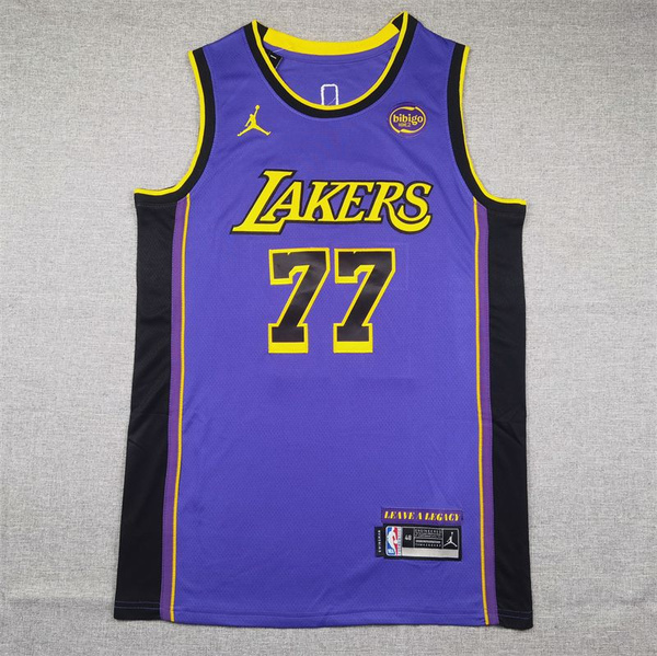Футболка спортивная Luka Doncic Los Angeles Lakers #77 Футболка ...