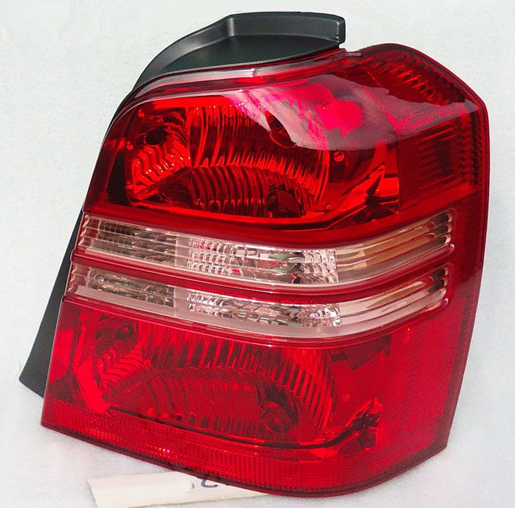 Тойота хайлендер 2014 фары задние. Фара задняя хайлендер. Корпус задней фары toyota highlander. Левый задний фонарь тойота скарлет. Фара задняя хайлендер.