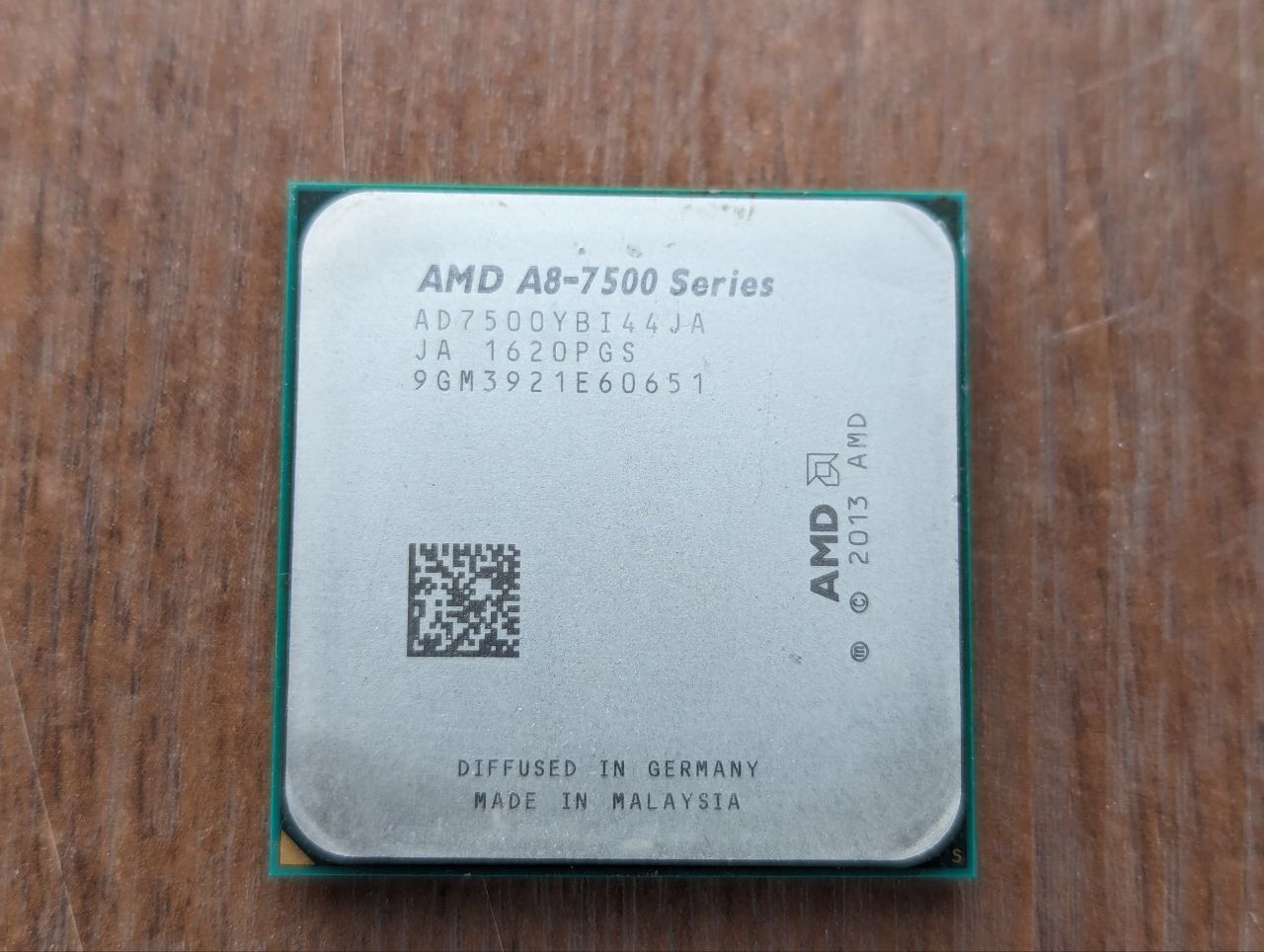 AMDПроцессордлякомпьютераA8-7500(4ядра,4потока,3000МГц,сокетFM2Plus)OEM(безкулера)