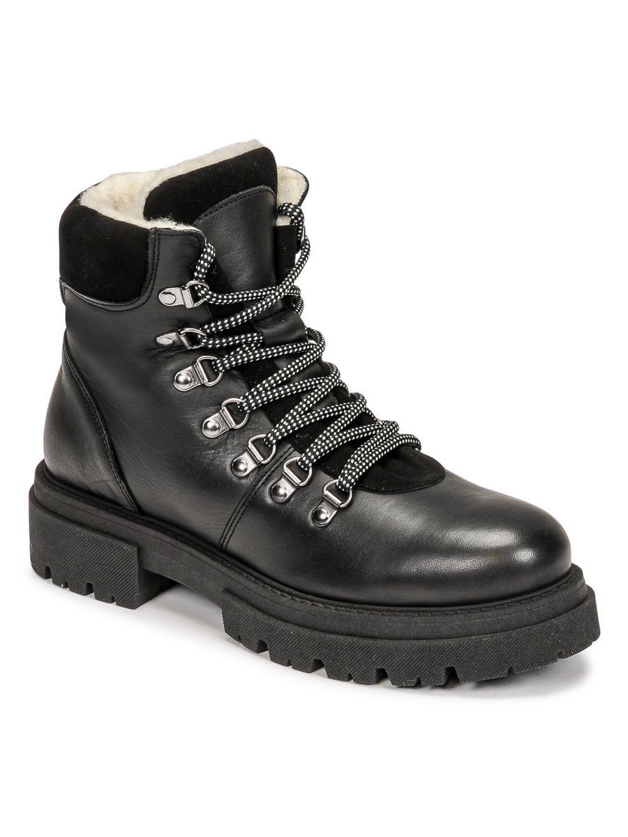Boot call. Boot call