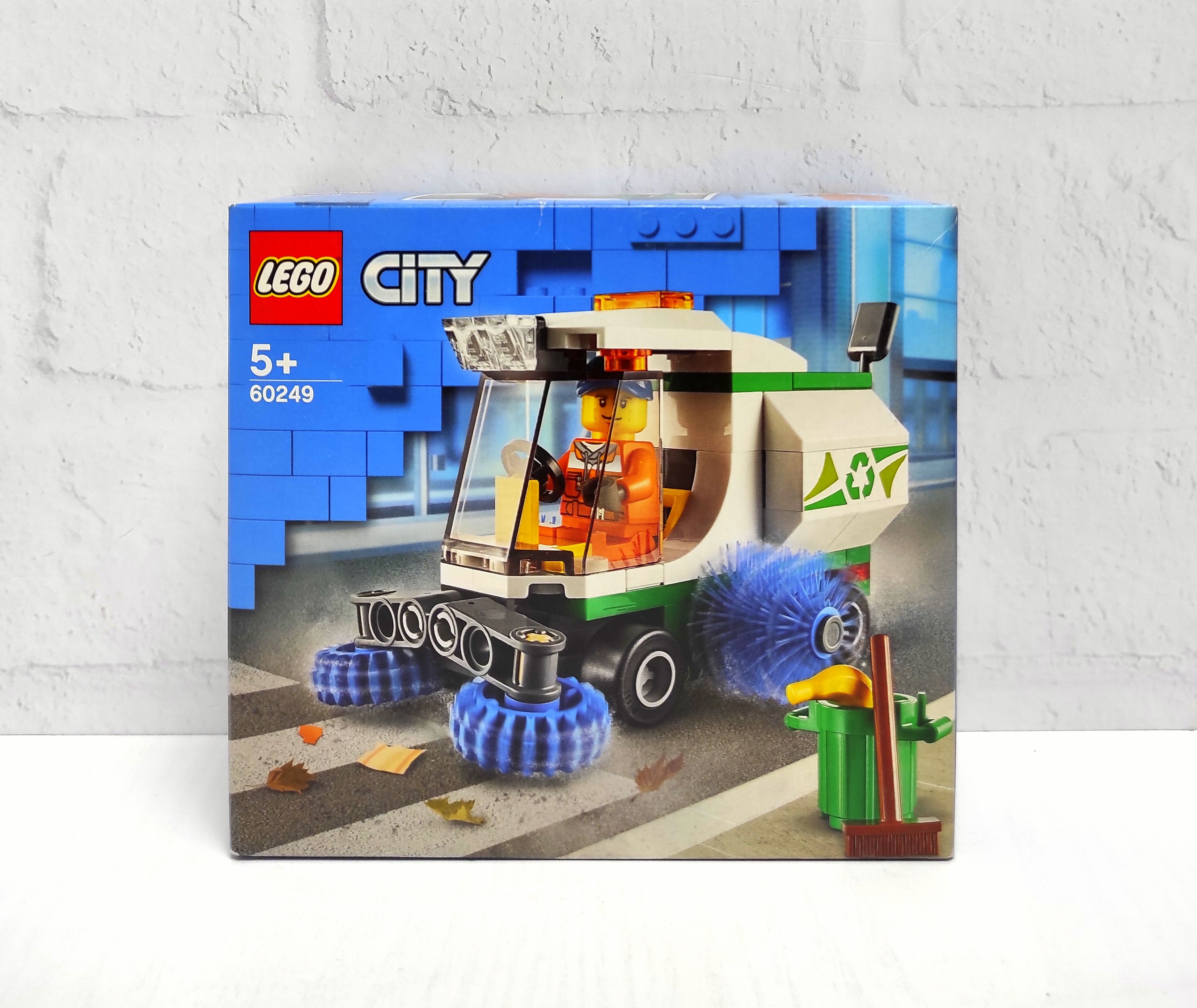 LEGO City 60249 Street Sweeper