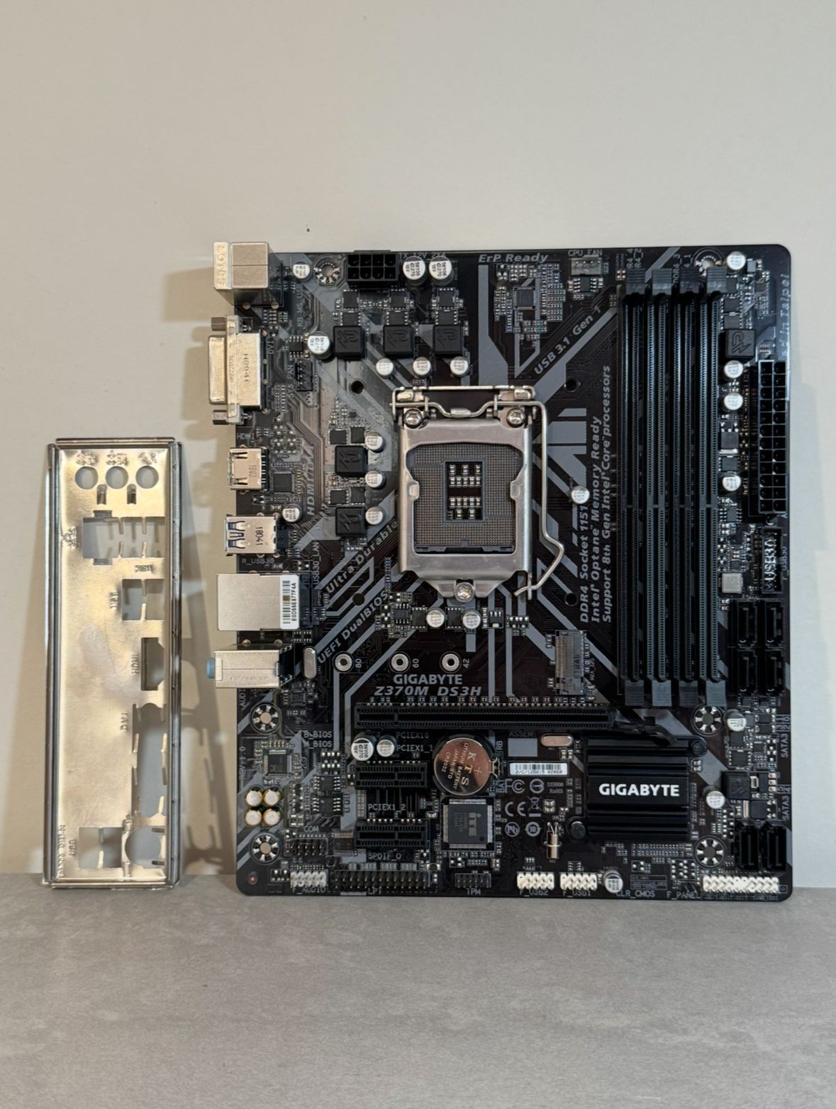 Gigabyte Материнская плата z370m ds3h