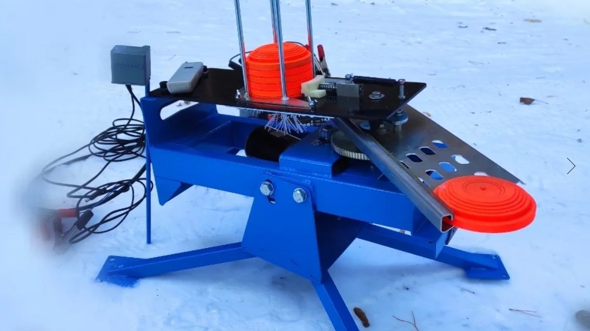 Машинка для метания тарелочек (электрическая) с пультом д.у., дальность до 70 м