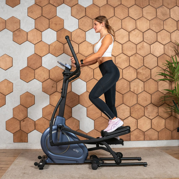 Эллиптический тренажер домашний CARBON FITNESS E70 купить на OZON по ...