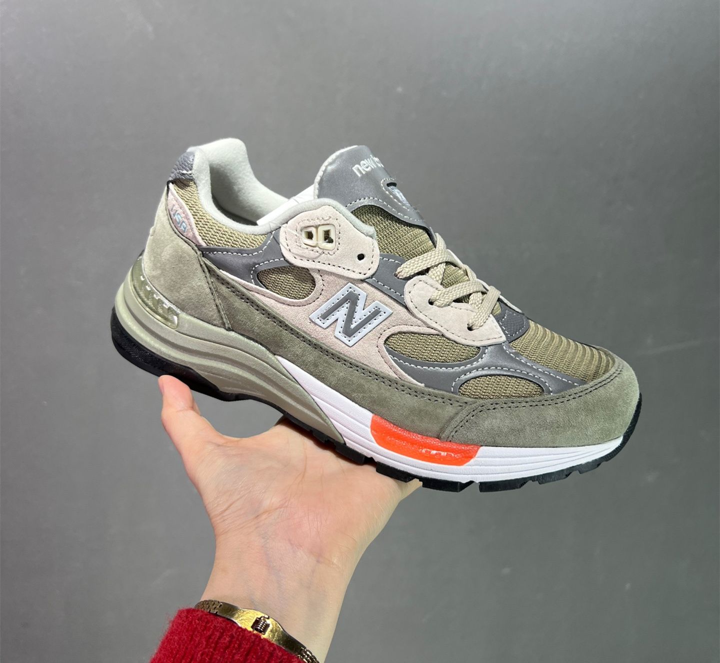 Кроссовки New Balance 992 - купить с доставкой по выгодным ценам в  интернет-магазине OZON (1426911923)