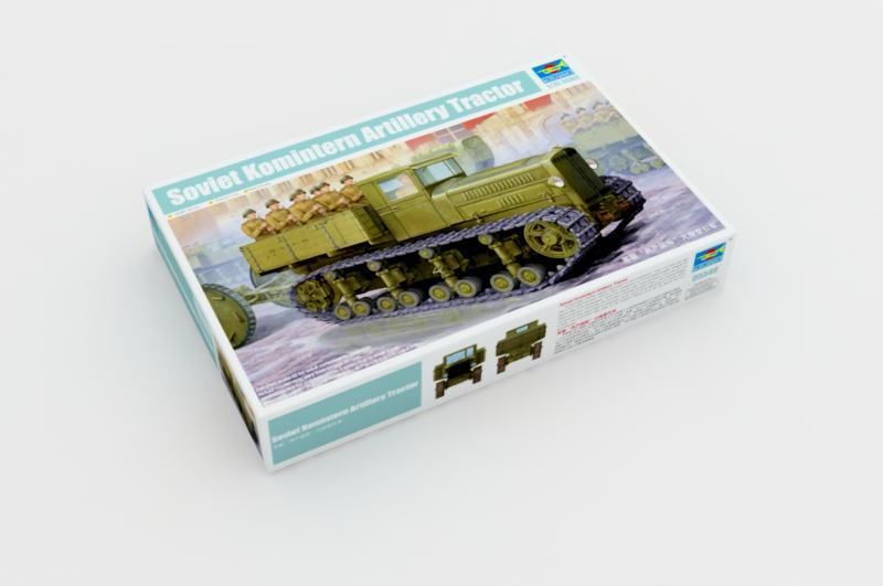 Trumpeter 1/35 05540 Артиллерийский тягач имени Коминтерна Автомобиль