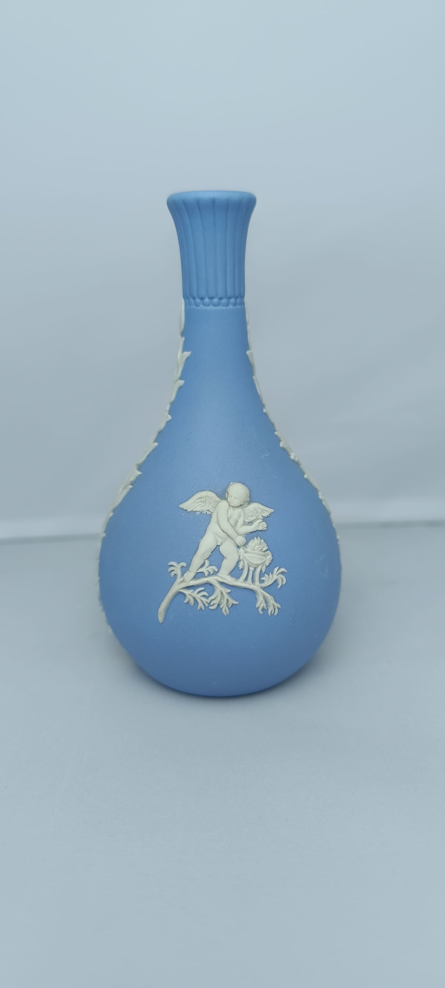 Винтажная Вазочка Веджвуд Wedgwood. Бисквитный фарфор. Англия