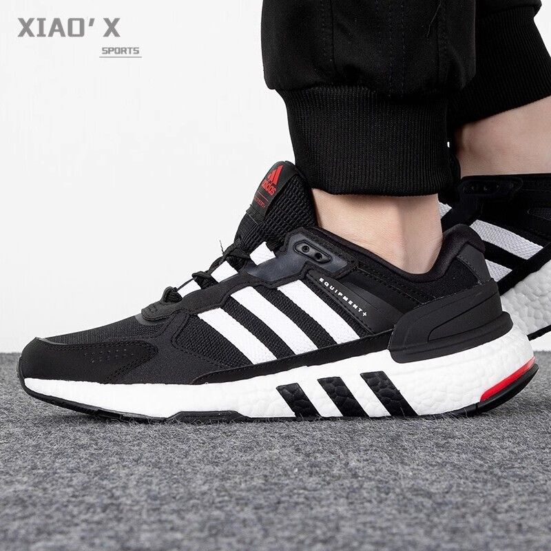КроссовкиadidasКроссовки
