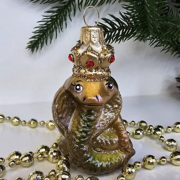 Характеристики Стеклянная елочная игрушка Кобра в короне подробное ...